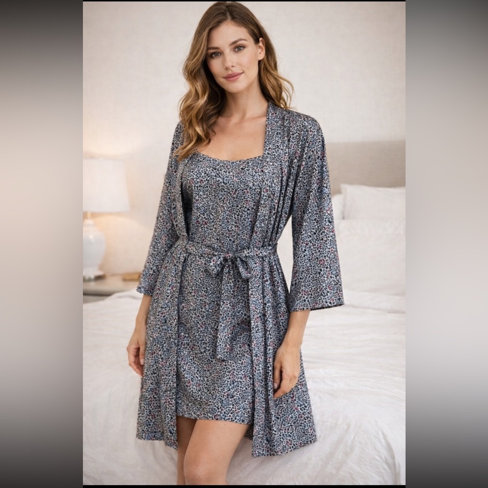 NEW 2 piece Cabernet Leopard Print Chemise & Robe Set Lounge Sleepwear Sz S